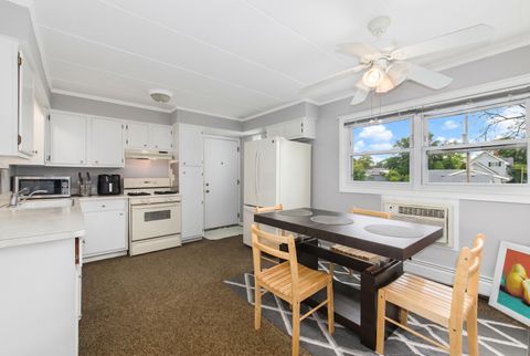 Tiny photo for 6126 S Kensington Avenue #C, Countryside, IL 60525 (MLS # 12651020)