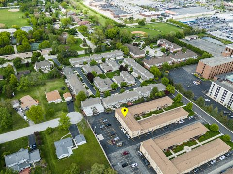 Tiny photo for 6126 S Kensington Avenue #C, Countryside, IL 60525 (MLS # 12651020)