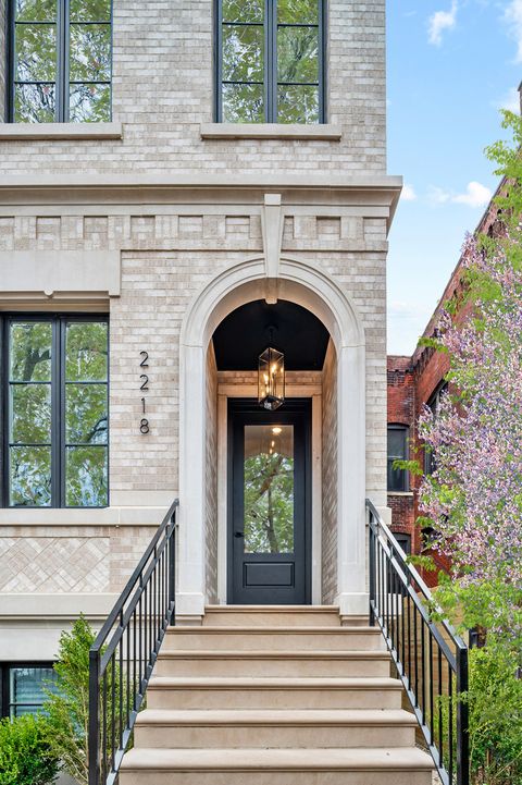 2218 N Burling Street PH Chicago IL 60614