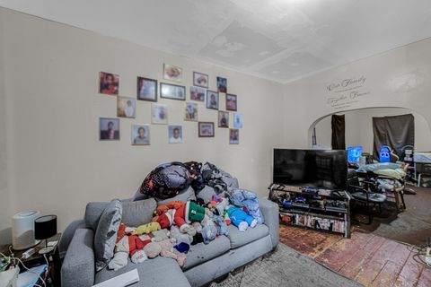 Tiny photo for 852 N Harding Avenue, Chicago, IL 60651 (MLS # 12617809)