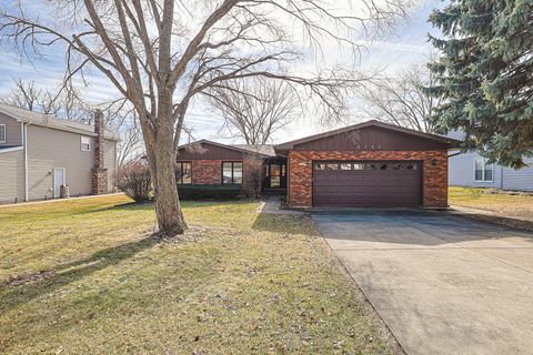 Tiny photo for 2183 Oak Hill Drive, Lisle, IL 60532 (MLS # 12547559)