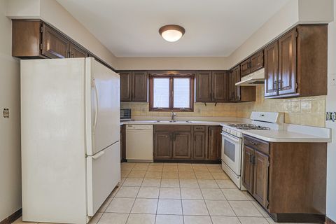 Tiny photo for 2183 Oak Hill Drive, Lisle, IL 60532 (MLS # 12547559)