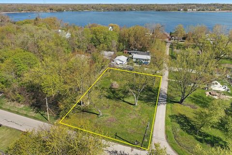 28490 W Main Street Wauconda IL 60084