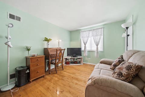 Tiny photo for 865 Oxford Place #865, Wheeling, IL 60090 (MLS # 12710364)