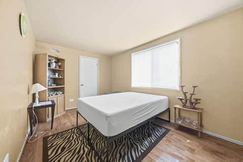 Tiny photo for 865 Oxford Place #865, Wheeling, IL 60090 (MLS # 12710364)