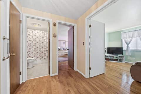 Tiny photo for 865 Oxford Place #865, Wheeling, IL 60090 (MLS # 12710364)