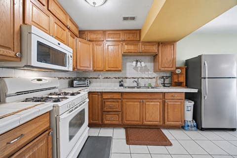 Tiny photo for 865 Oxford Place #865, Wheeling, IL 60090 (MLS # 12710364)