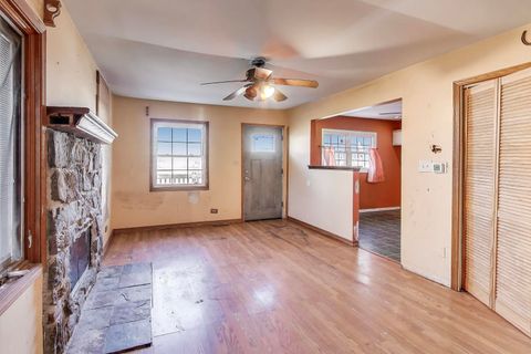 Tiny photo for 116 Woody Way, Lake In The Hills, IL 60156 (MLS # 12536167)