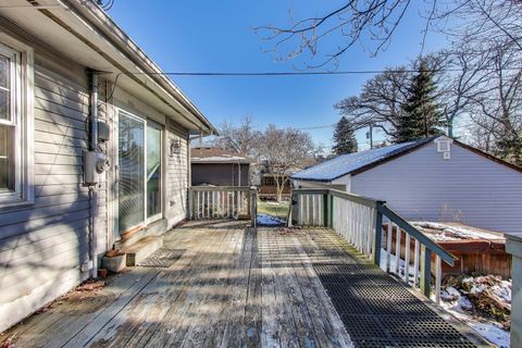 Tiny photo for 116 Woody Way, Lake In The Hills, IL 60156 (MLS # 12536167)