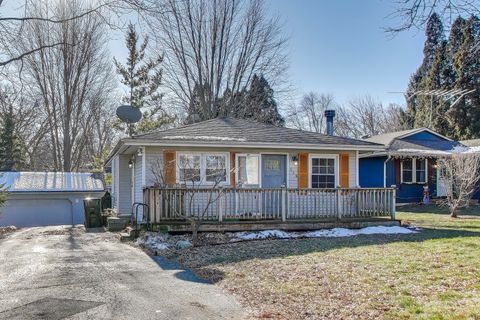 Tiny photo for 116 Woody Way, Lake In The Hills, IL 60156 (MLS # 12536167)