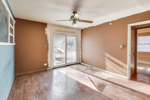 Tiny photo for 116 Woody Way, Lake In The Hills, IL 60156 (MLS # 12536167)