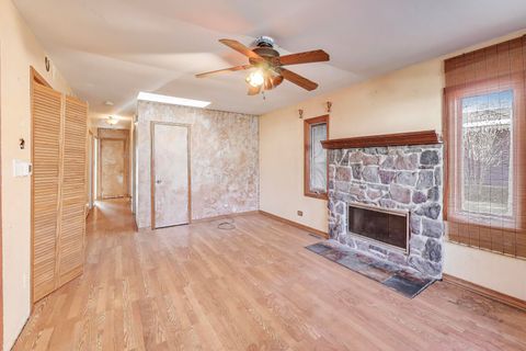 Tiny photo for 116 Woody Way, Lake In The Hills, IL 60156 (MLS # 12536167)