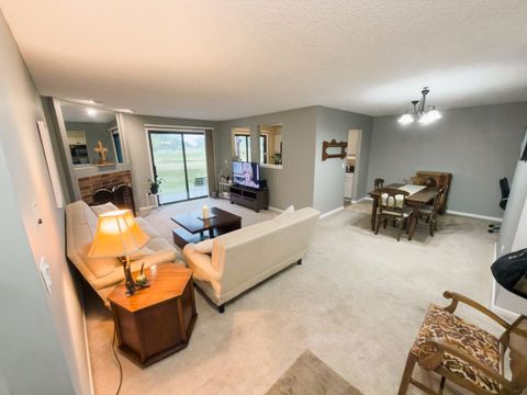 Tiny photo for 544 ELIZABETH Drive #544, Wood Dale, IL 60191 (MLS # 12696603)