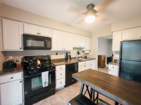 Tiny photo for 544 ELIZABETH Drive #544, Wood Dale, IL 60191 (MLS # 12696603)