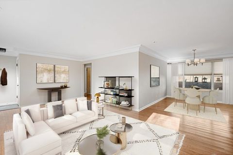 Tiny photo for 7303 N Kildare Avenue, Lincolnwood, IL 60712 (MLS # 12548311)