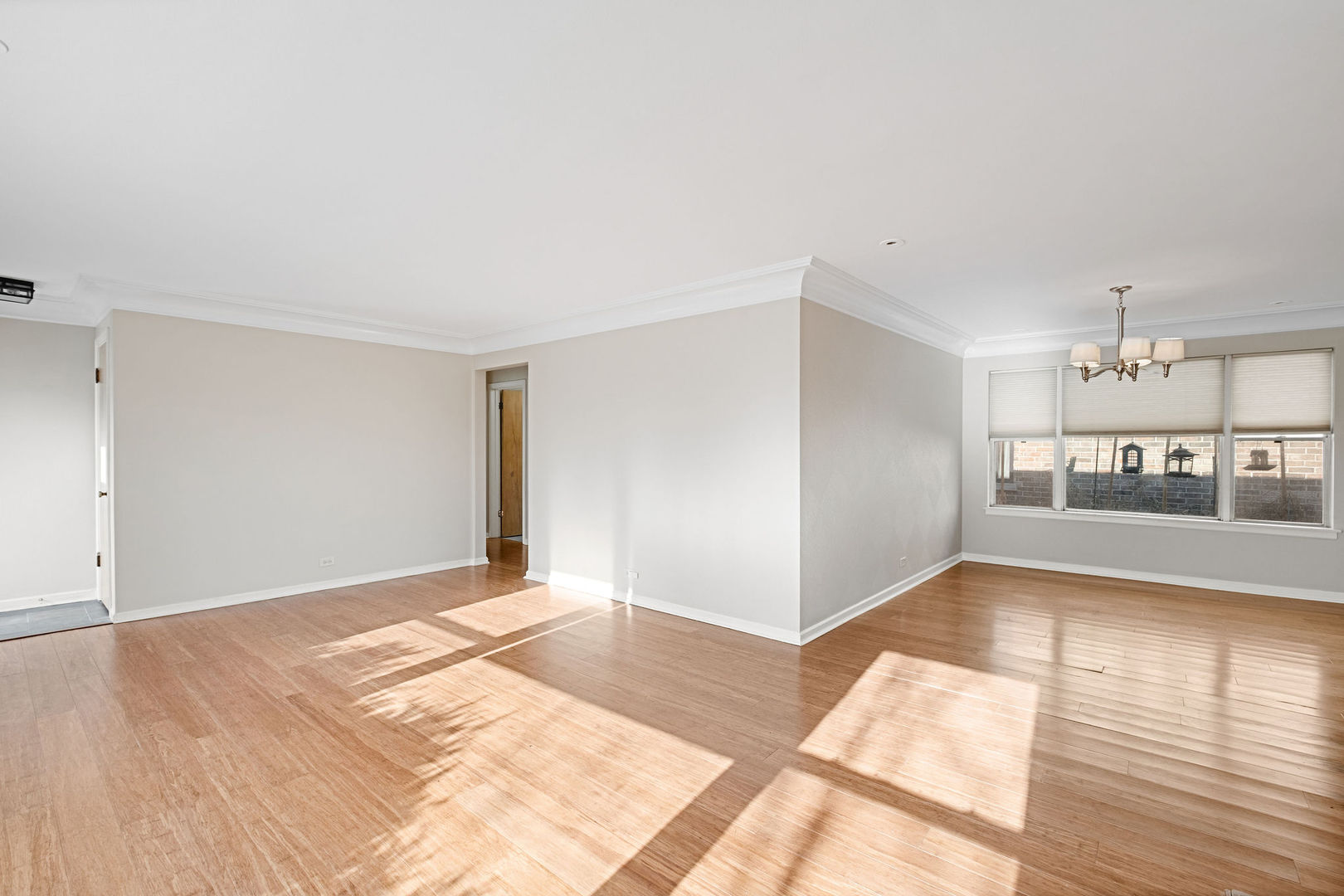 7303 N Kildare Avenue