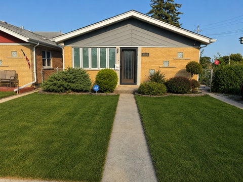 Photo of 5925 S Natoma Avenue, Chicago, IL 60638 (MLS # 12761949)