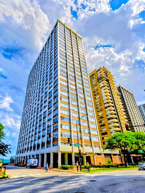 Photo of 6171 N Sheridan Road #402, Chicago, IL 60660 (MLS # 12453802)