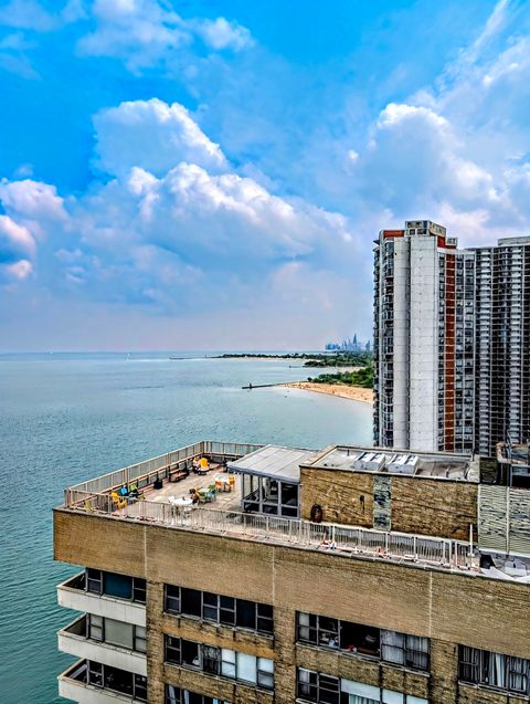 Tiny photo for 6171 N Sheridan Road #402, Chicago, IL 60660 (MLS # 12453802)