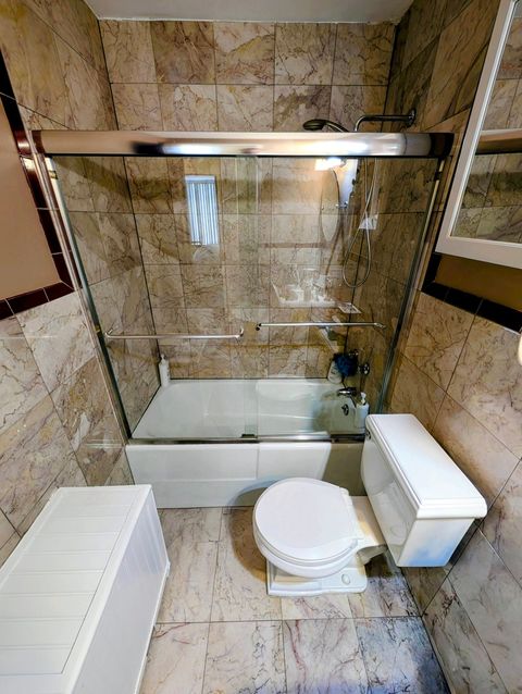 Tiny photo for 6171 N Sheridan Road #402, Chicago, IL 60660 (MLS # 12453802)