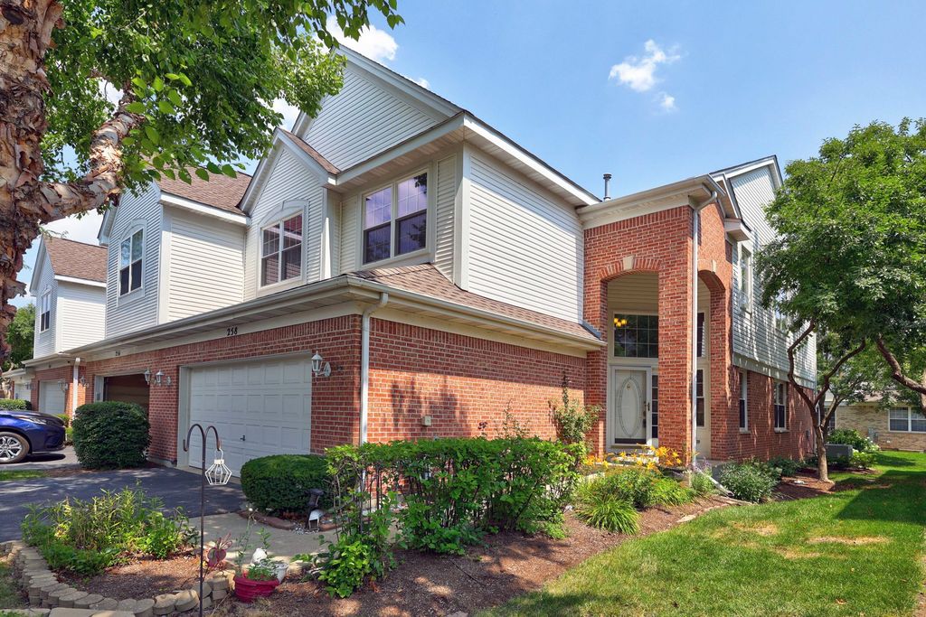 Photo for 258 BAY Drive, Itasca, IL 60143 (MLS # 12457761)