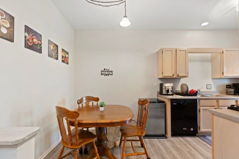 Tiny photo for 941 Mesa Drive, Lake In The Hills, IL 60156 (MLS # 12576096)
