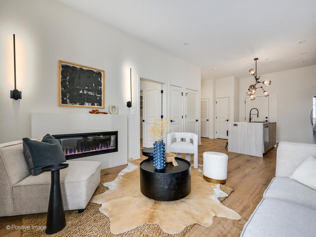 11 W Prospect Avenue 414