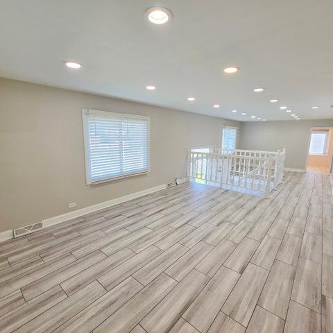 Tiny photo for 10301 Minnick Avenue, Oak Lawn, IL 60453 (MLS # 12785088)