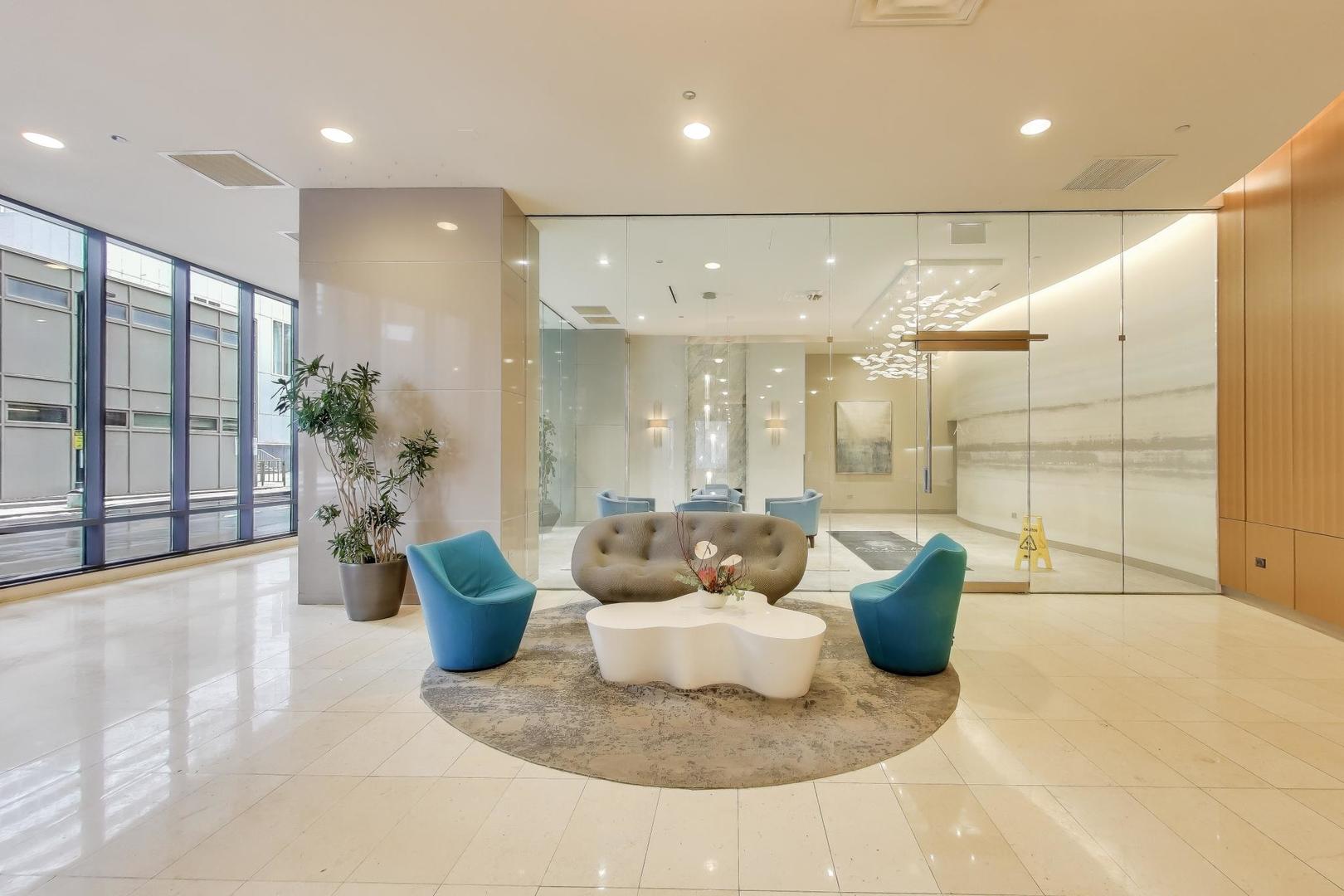 225 N Columbus Drive 6604