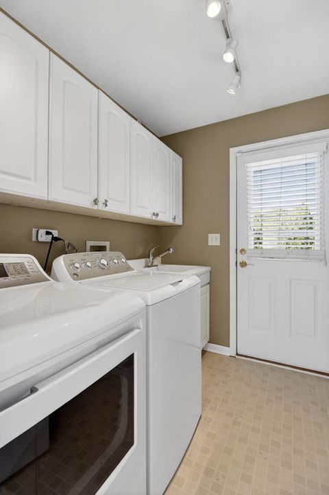 Tiny photo for 1212 Richfield Court, Woodridge, IL 60517 (MLS # 12626610)