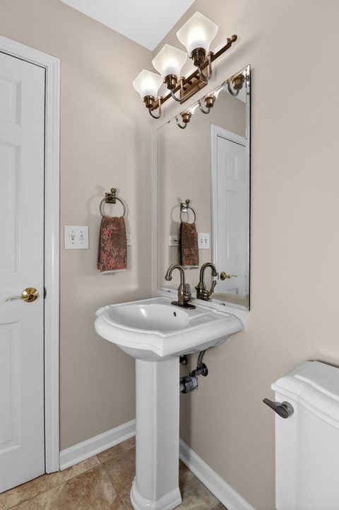 Tiny photo for 1212 Richfield Court, Woodridge, IL 60517 (MLS # 12626610)