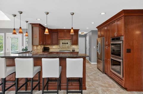 Tiny photo for 1212 Richfield Court, Woodridge, IL 60517 (MLS # 12626610)