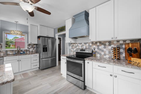 Tiny photo for 640 18TH Avenue, East Moline, IL 61244 (MLS # 12694195)