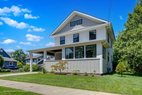 Tiny photo for 107 E Jefferson Avenue, Wheaton, IL 60187 (MLS # 12727276)