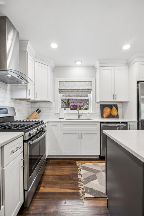 Tiny photo for 802 S Spring Avenue, La Grange, IL 60525 (MLS # 12676679)