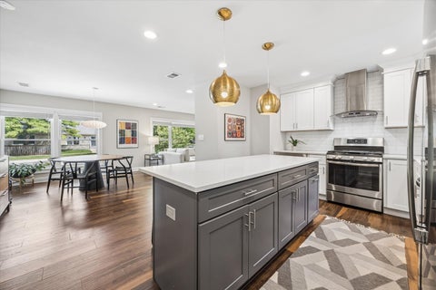 Tiny photo for 802 S Spring Avenue, La Grange, IL 60525 (MLS # 12676679)