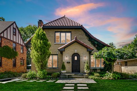 300 W ELM PARK Avenue Elmhurst IL 60126