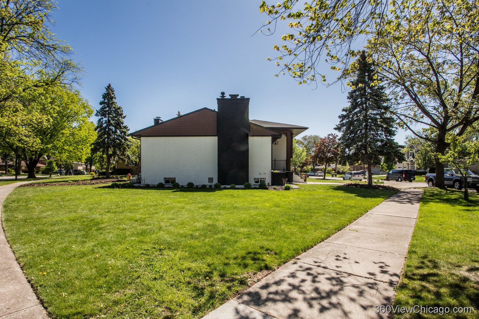 108 E Edgemont Lane