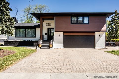 Photo of 108 E Edgemont Lane, Park Ridge, IL 60068 (MLS # 12492355)