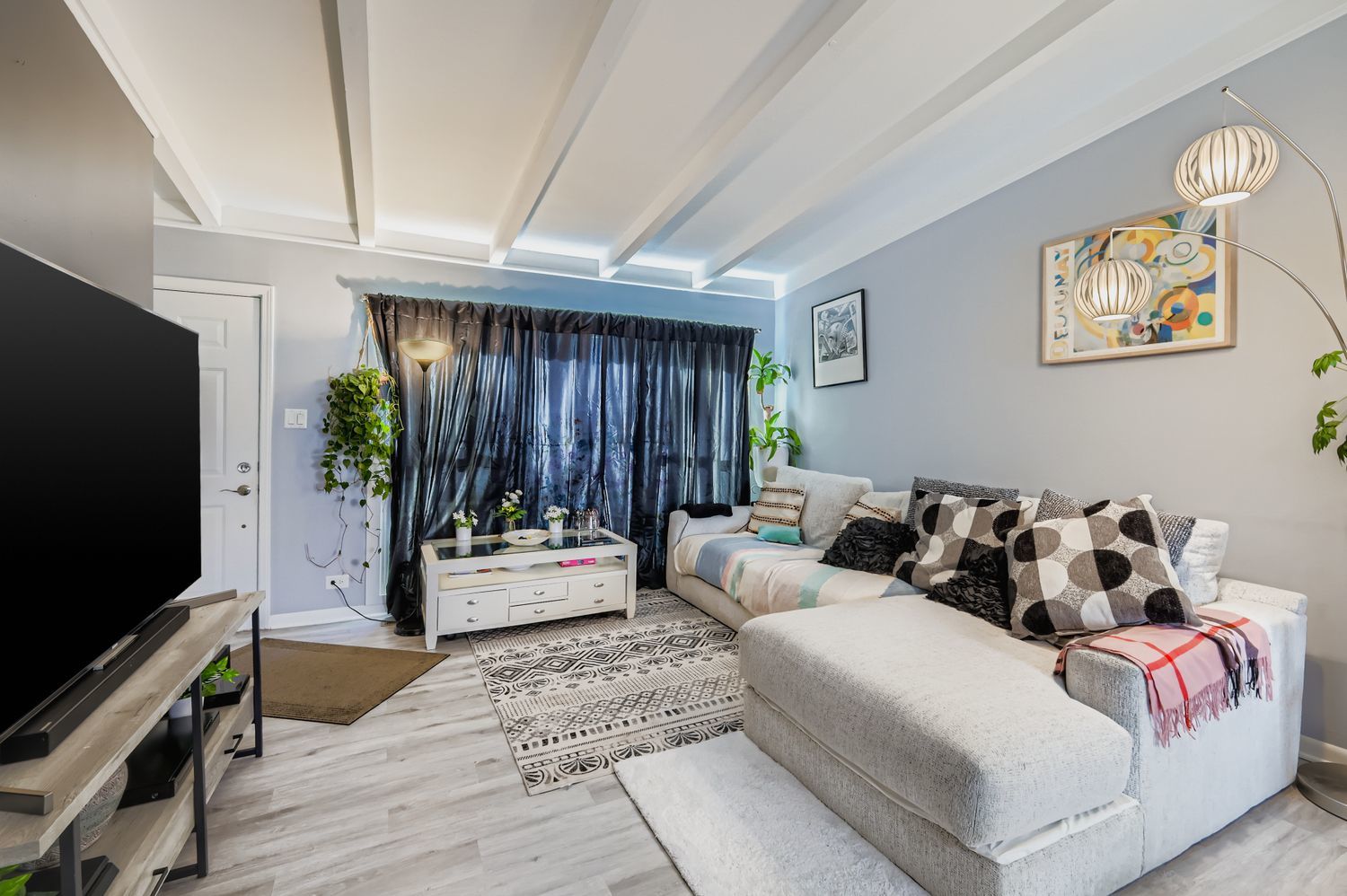 19W720 Woodland Avenue