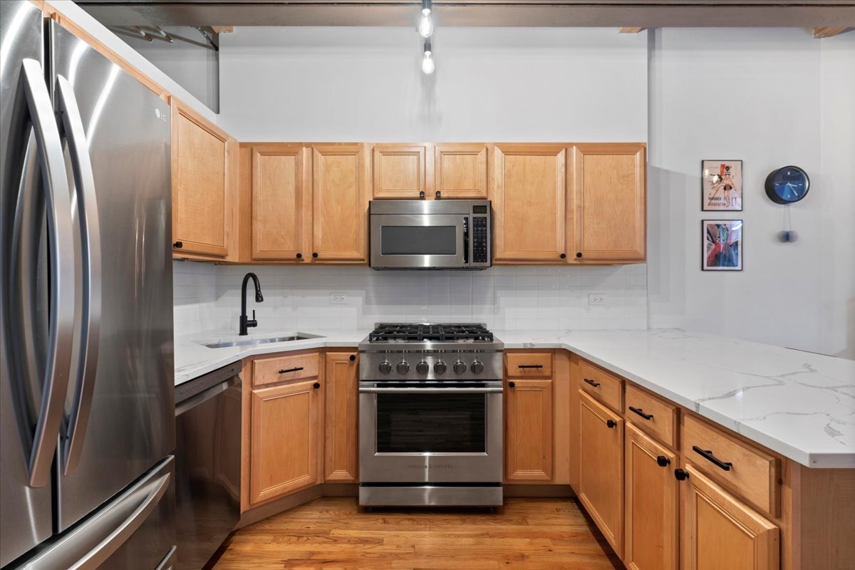 420 W Ontario Street 202