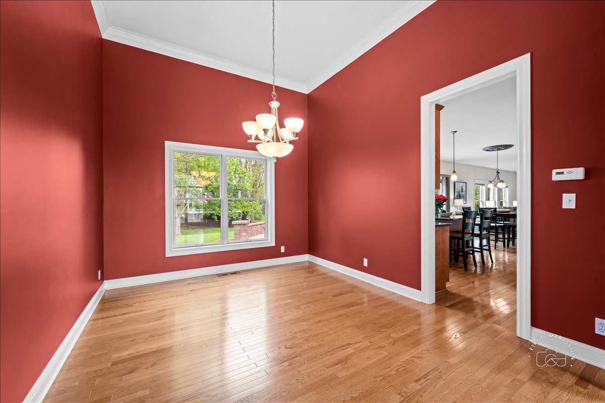 39W470 S Mathewson Lane