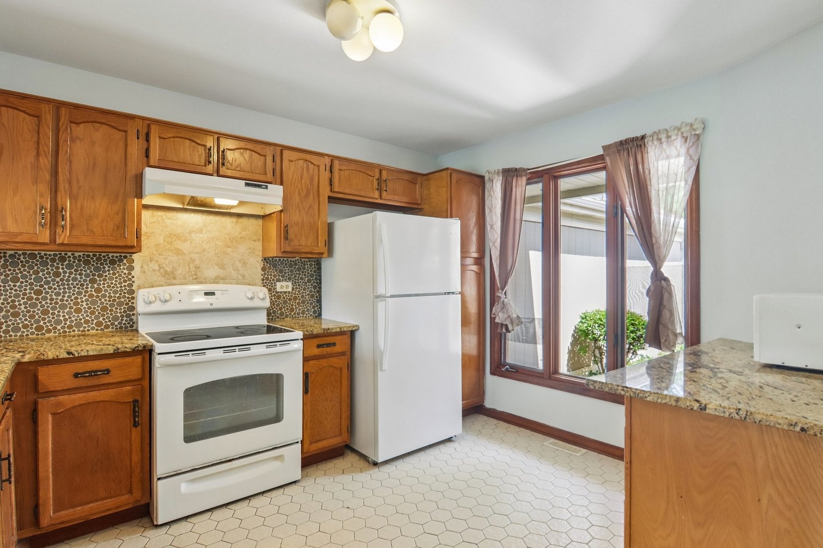 373 GOSHAWK Lane