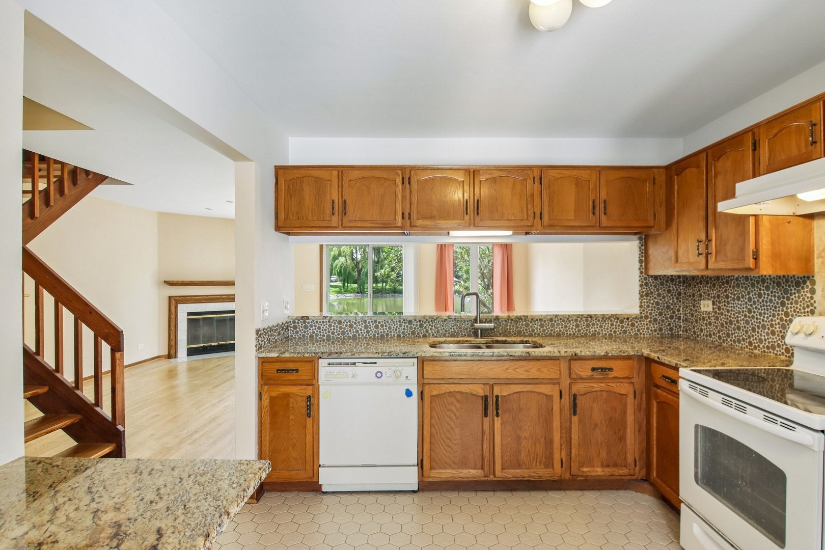 373 GOSHAWK Lane