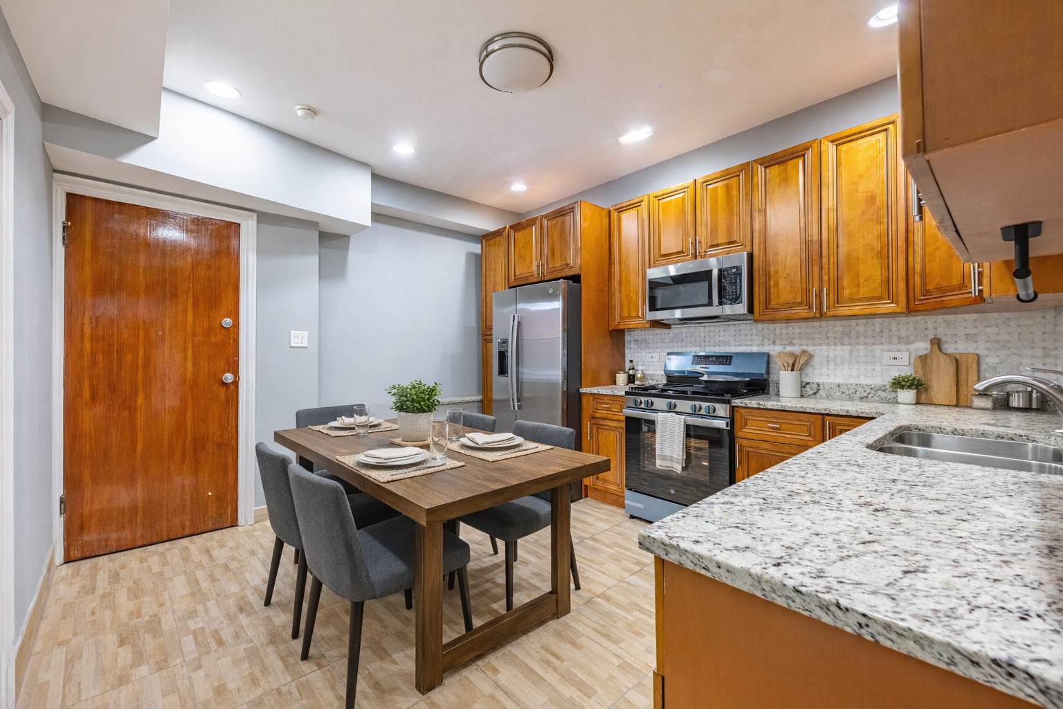 2242 N Western Avenue 1R