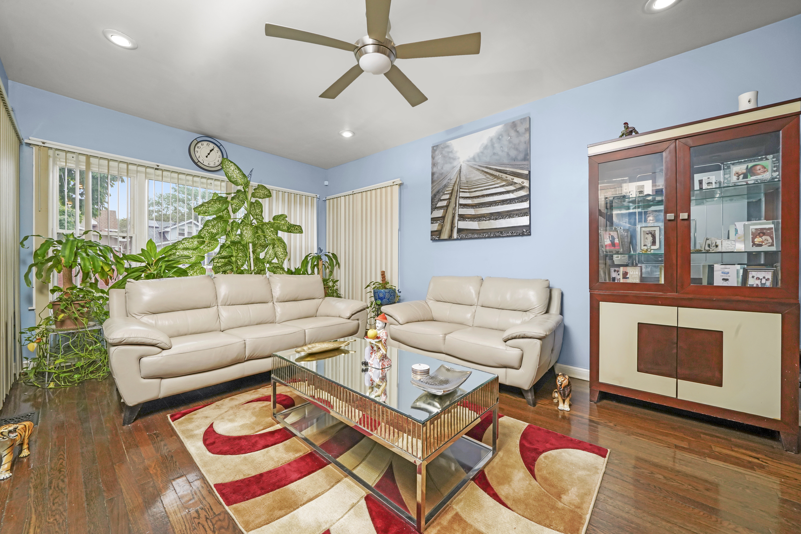 1418 N Mayfield Avenue