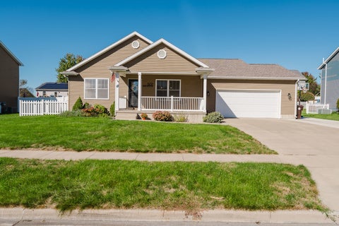 Photo of 501 Newcastle Drive, Mackinaw, IL 61755 (MLS # 12773382)