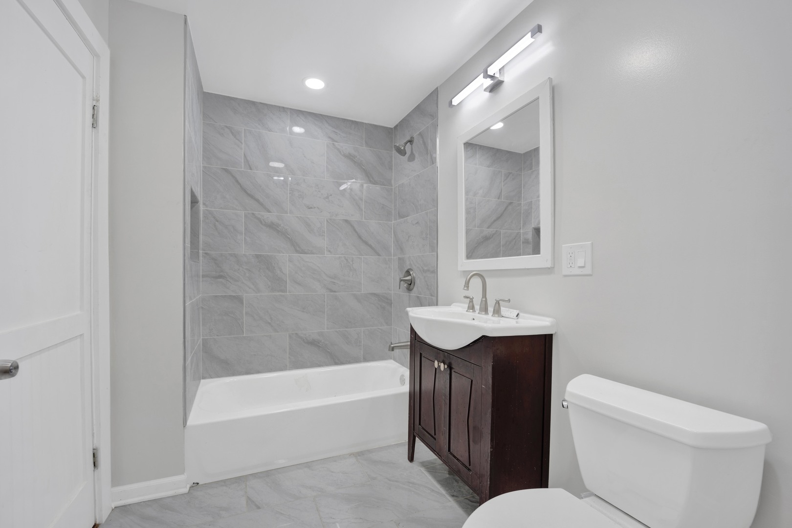 7825 S Ingleside Avenue