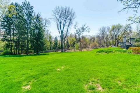 Tiny photo for 37 Forest Hills Road, Lake Bluff, IL 60044 (MLS # 12625492)