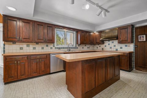 Tiny photo for 37 Forest Hills Road, Lake Bluff, IL 60044 (MLS # 12625492)